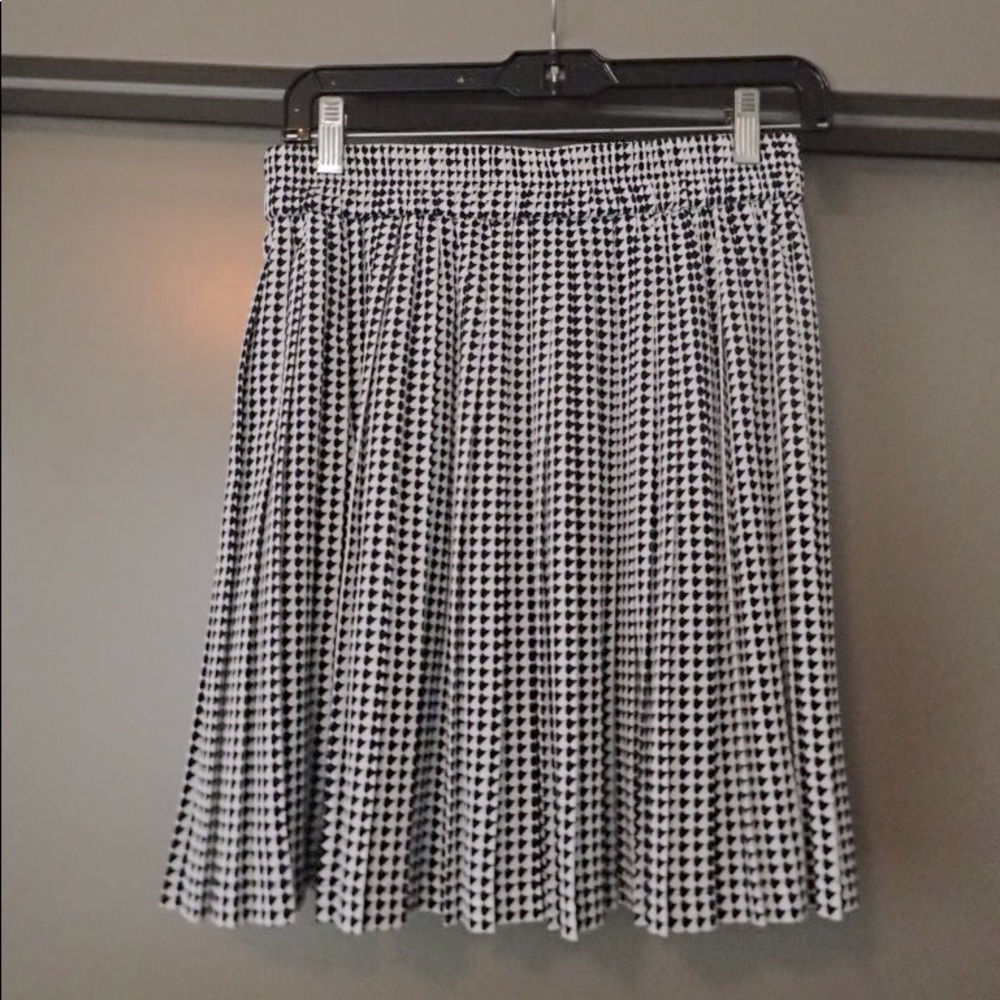 Banana Republic Patterned Pleated Skirt